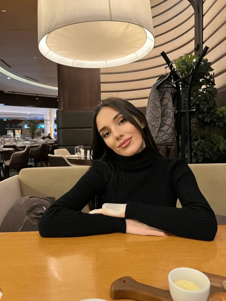 Эскортница Дорофея в Москве от ₽12400 | Эскорт в Москве 7-клуб