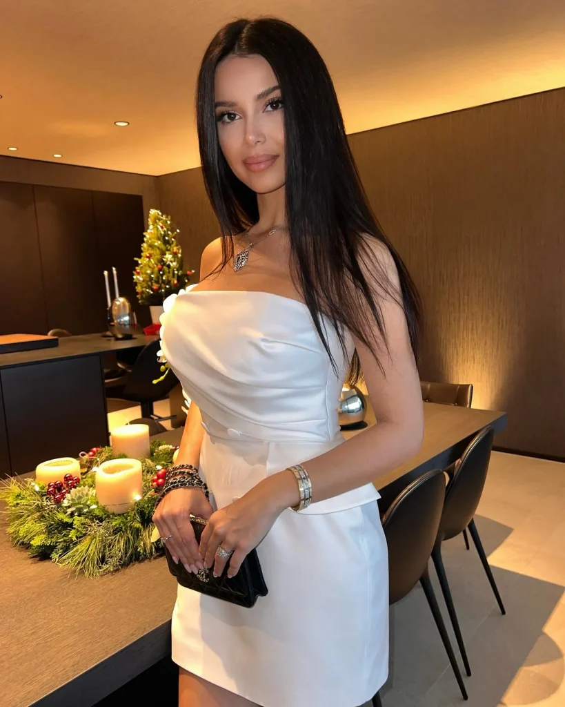 Эскортница Соня в Москве от ₽15500 | Эскорт в Москве 7-клуб